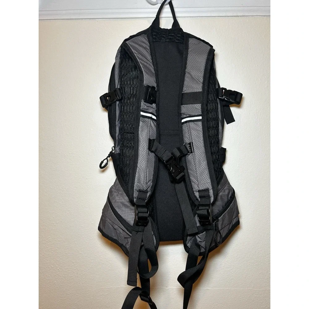 Unigear‎ Unisex Adult's Adjustable Hydration Pack Backpack Black One Size 2L